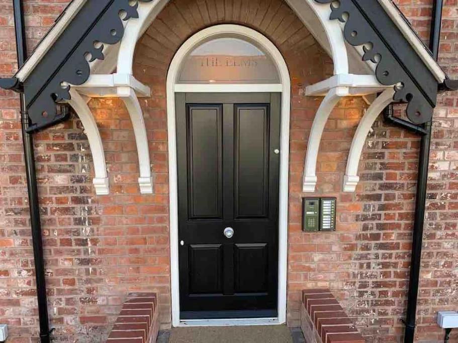 Boutique Luxury Apartment, High St, Henley-In-Arden Buitenkant foto