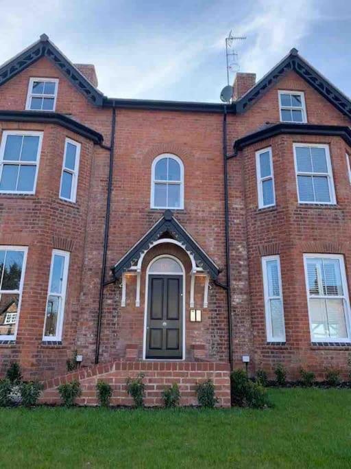Boutique Luxury Apartment, High St, Henley-In-Arden Buitenkant foto